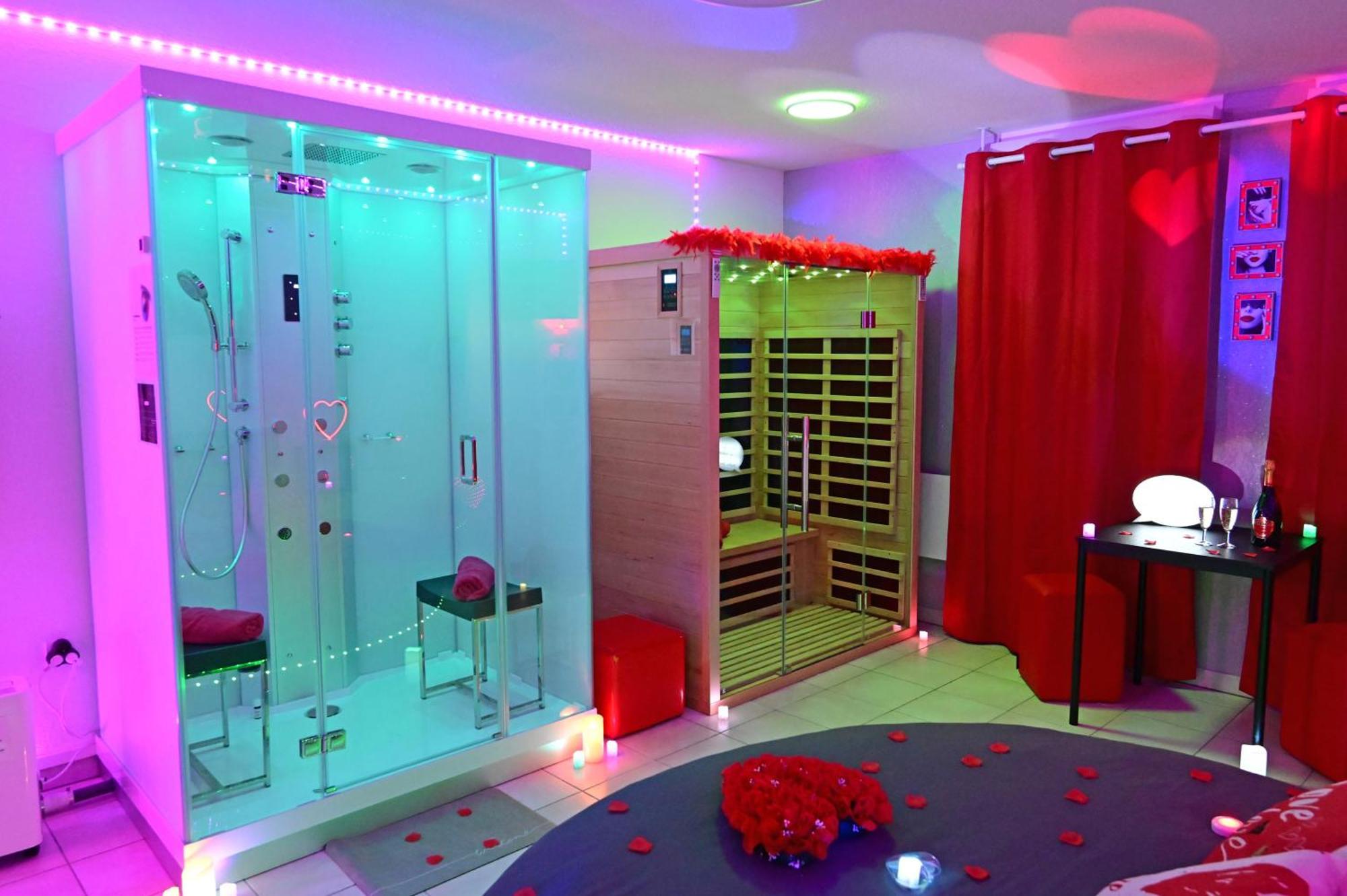Love Room A Deux Pas De L'Ocean Avec Hammam, Sauna Et Bain A 2 :-) Biscarrosse Exterior foto
