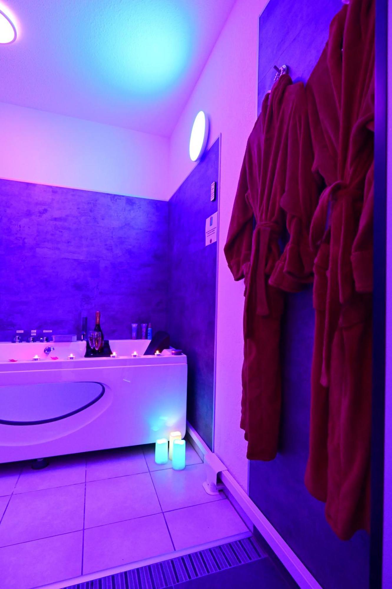 Love Room A Deux Pas De L'Ocean Avec Hammam, Sauna Et Bain A 2 :-) Biscarrosse Exterior foto