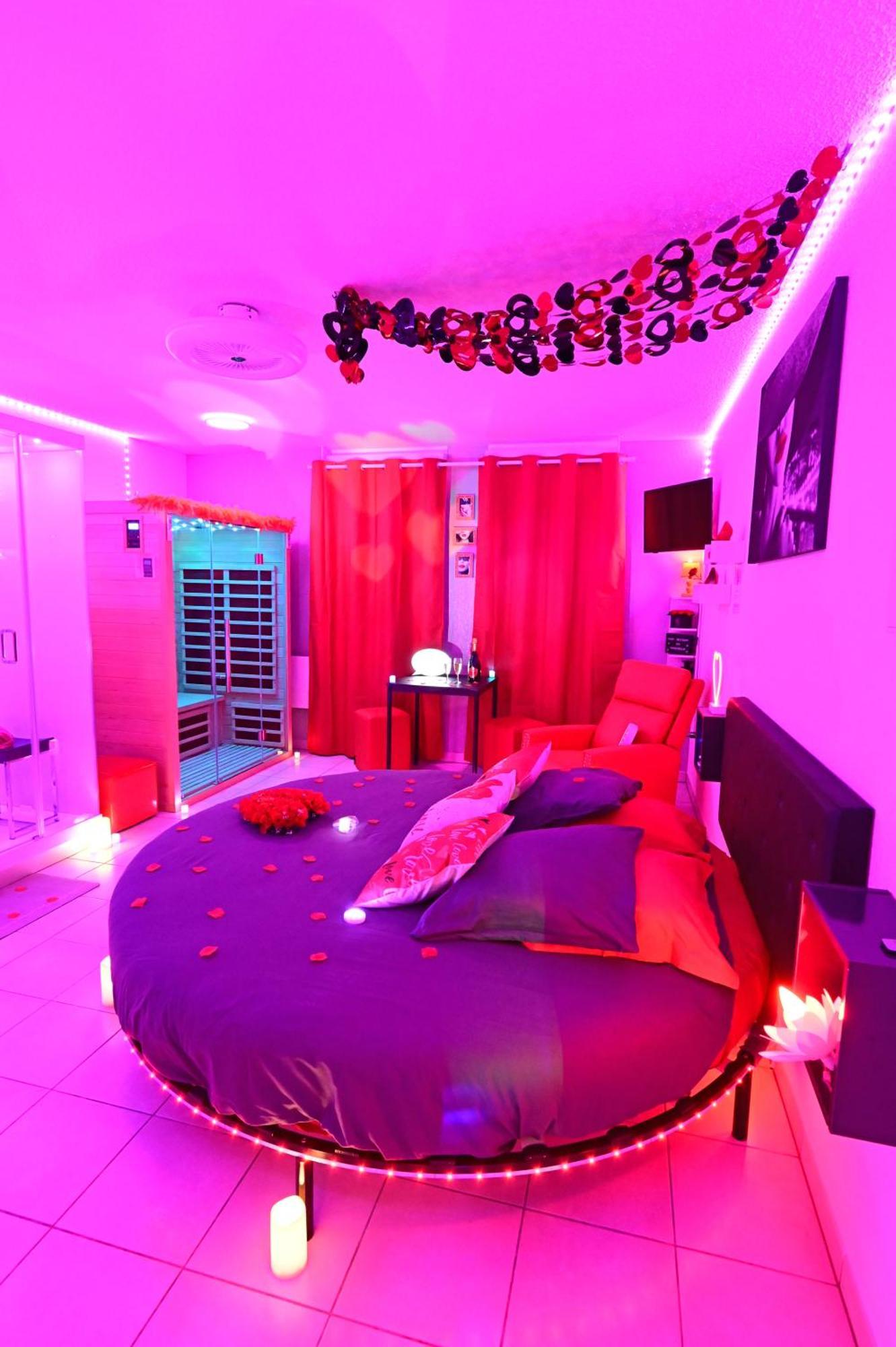 Love Room A Deux Pas De L'Ocean Avec Hammam, Sauna Et Bain A 2 :-) Biscarrosse Exterior foto